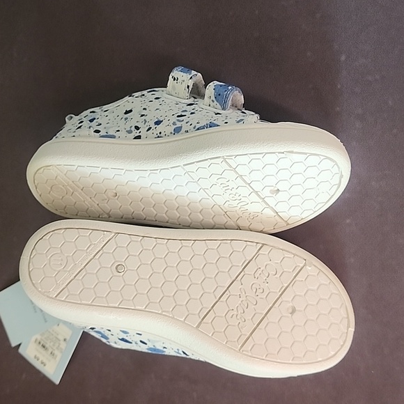 Cat & Jack Never Worn Size 11 Unisex - Picture 3 of 3